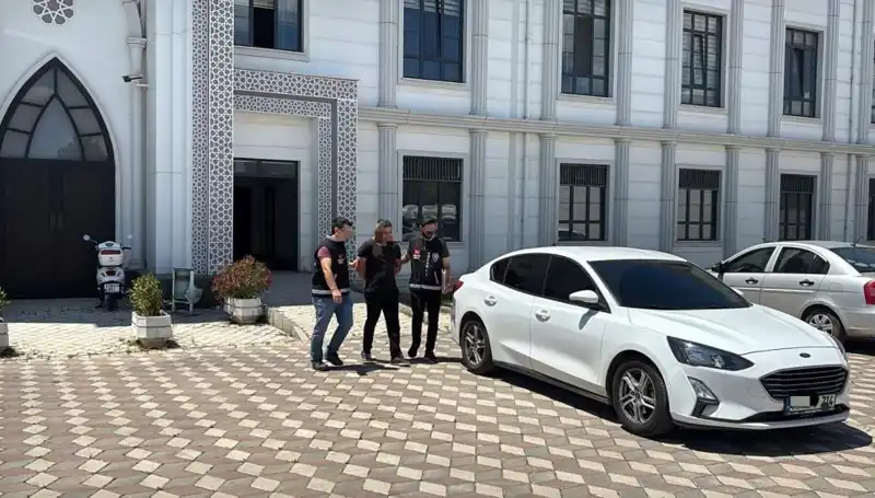 Kocaeli’de Şok Cinayet: Katil Zanlısı Hızla Yakalandı ve Tutuklandı!