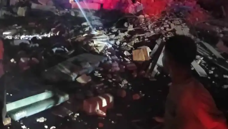 ABD'nin Yemen'deki Hava Saldırısı: Altı Ölü, On Altı Yaralı