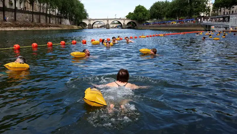 Paris'te Bir İlk: Seine Nehri Halkın Kullanımına Açıldı