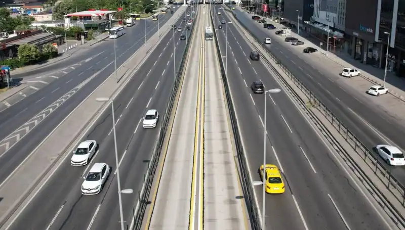 İstanbul Bayram Tatilinde Boş Yollarla Nefes Aldı