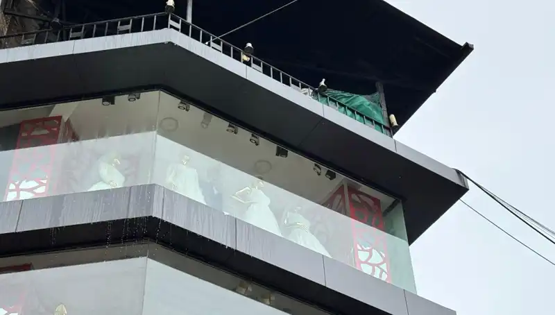 Giyim Mağazasındaki Yangın, Alışverişi Korkutan Bir Deneyime Dönüştürdü