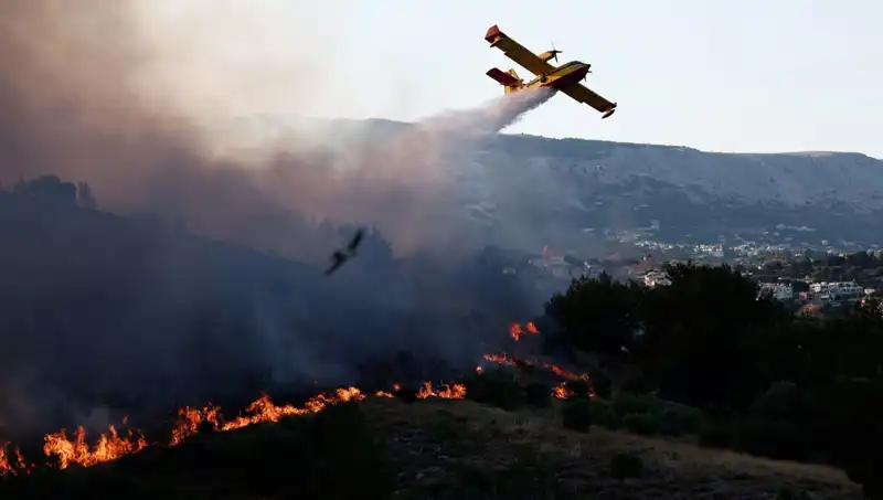 Sakız Adası'ndaki Orman Yangını Kontrol Altında: Son Durum ve Gelecek Tahminleri