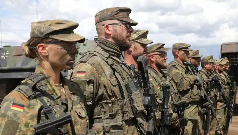Almanya'nın Stratejik Hamlesi: Rusya Sınırına Asker Gönderiliyor