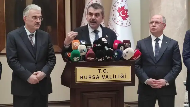 Bakan Tekin, Çalışanları Protestolar Hakkında Uyardı: Cezai İşlemler Gelebilir!