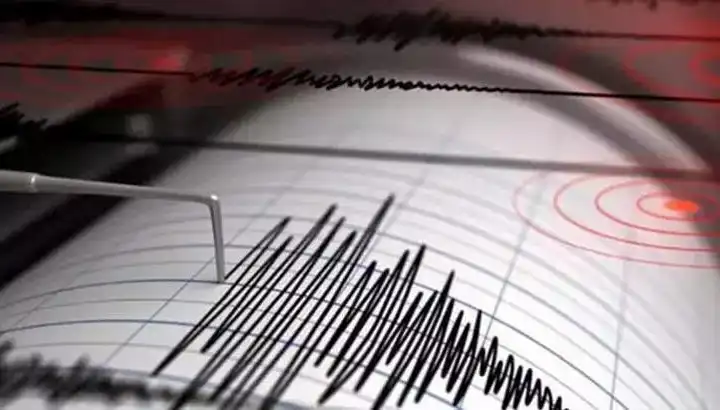 Tonga Açıklarında Şiddetli Deprem: Tsunami Alarmı Yayınlandı!