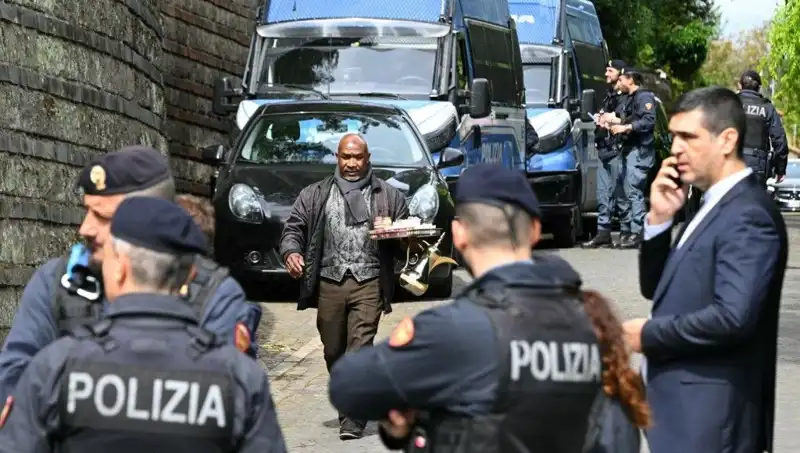 Roma’da Tarihi Nükleer Görüşmeler: İran ve ABD İlkkez Bir Araya Geldi