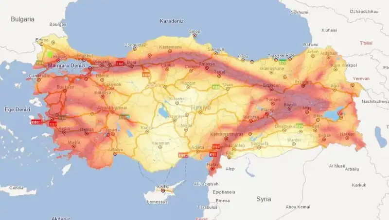 Evimin Altında Fay Hattı Var mı? Deprem Riski Taşıyan 45 İl ve 110 İlçe Açıklandı!
