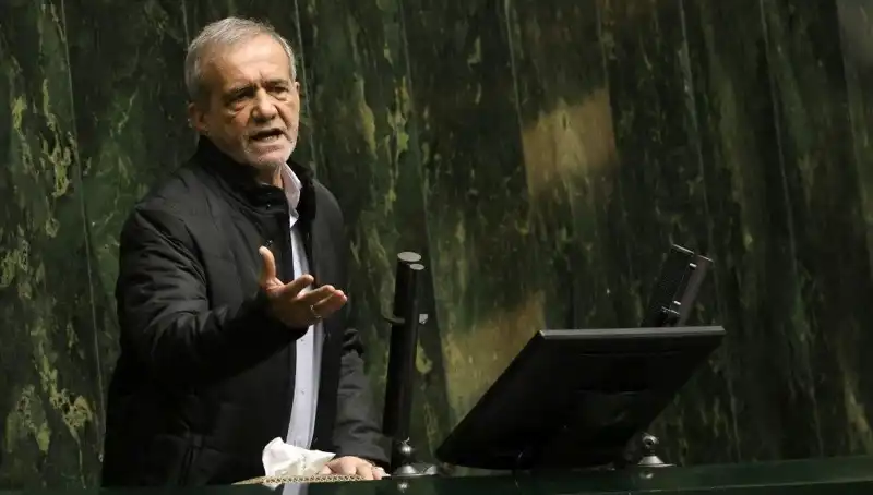 Ekonomik Krizde Lüks Seyahat: İran Cumhurbaşkanı Yardımcısı Neden Görevden Alındı?