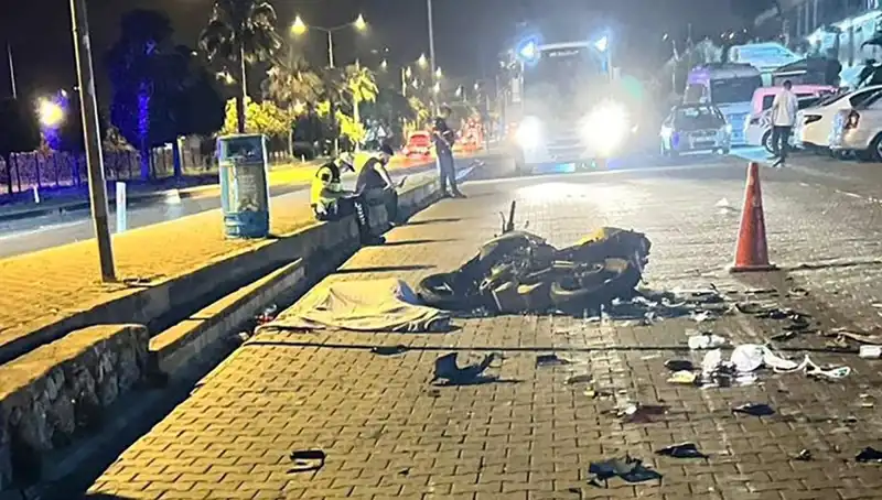 Alanya'da Motosiklet Kazası: Trafik Güvenliği Alarm Veriyor!