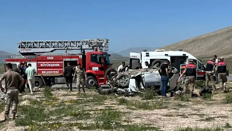 Van'da Korkunç Kaza: Dört Can Gitti, İki Kişi Yaralı