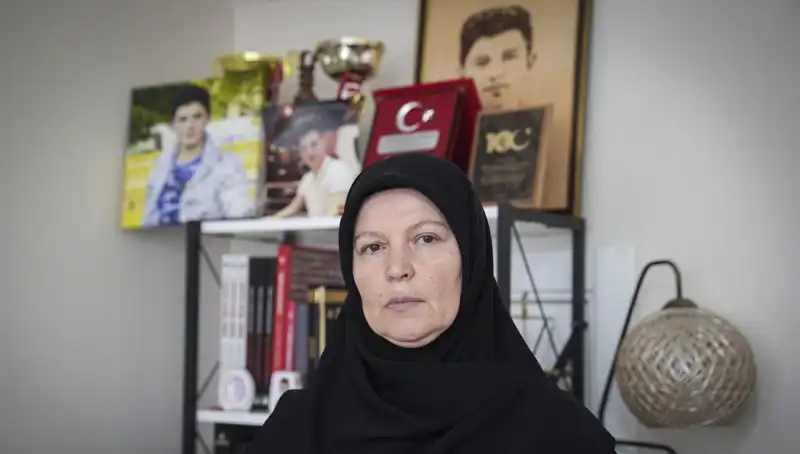 15 Temmuz’un Unutulmaz İsimlerinden Biri: 16 Yaşındaki Mahir Ayabak’ın Annesinin Yas Hikayesi