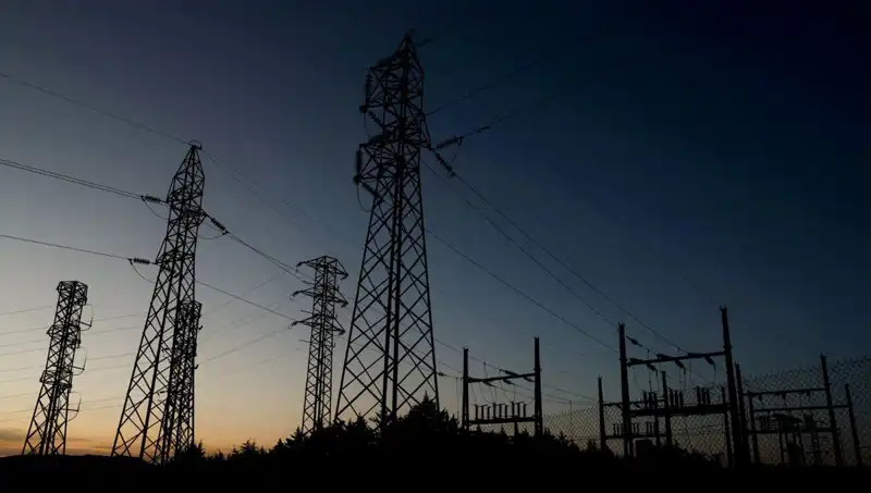 İzmir'de Beklenmedik Elektrik Kesintileri: Nedenleri ve Çözüm Yolları