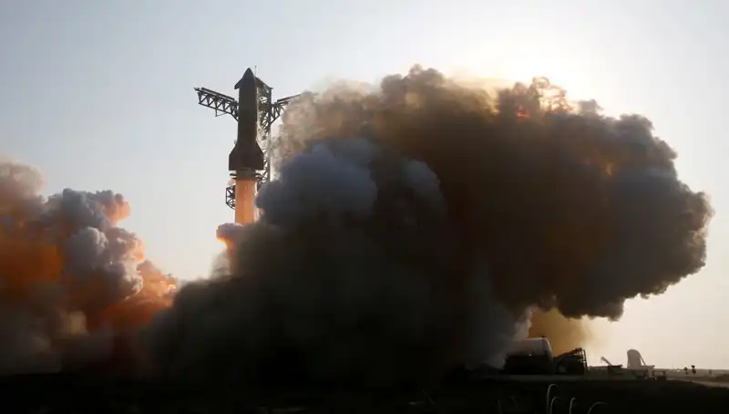 Starship Roketi 9. Testte Kontrolden Çıktı: Uzay Yarışında Son Durum Ne?