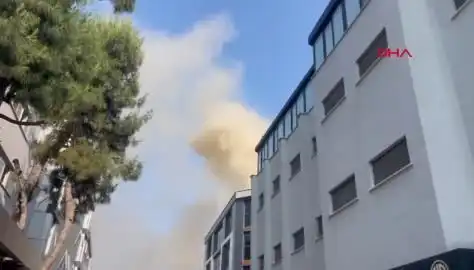 İstanbul’daki 4 Katlı İş Merkezinde Yangın: Ekipler Alarmda!