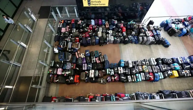 Havalimanında İğrenç Anlar: 2 Yaşındaki Çocuk Bagaj Bandında Kayboldu!