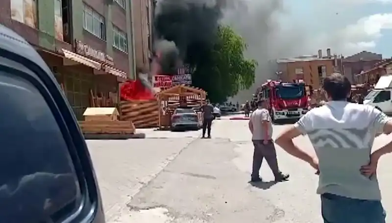Ankara’da Patlayan Yangın: İş Yerleri Küllere Dönüştü