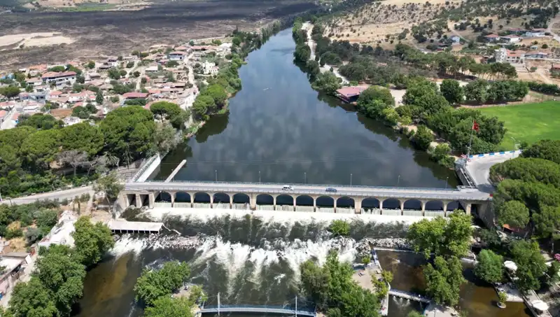 Manisa'nın Gizli Cenneti: Adala Kanyonu'na Damga Vuran Ziyaretçi Akını