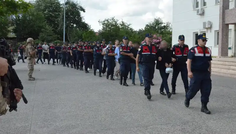 Hacizli Araçları Yeniden Tasarlayıp Satma İddiası: Dolandırıcılık Ağı Ortaya Çıktı