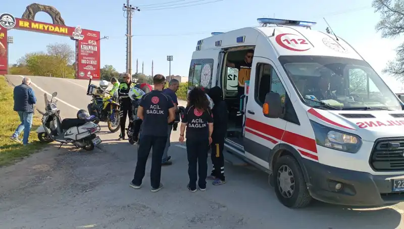Edirne’de Özellikle Gençlerin Dikkatini Çeken Motosiklet Kazası