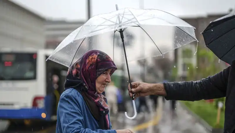 Türkiye'de Gök Gürültülü Sağanak Yağış Alarmı: Hava Durumu Ne Olacak?