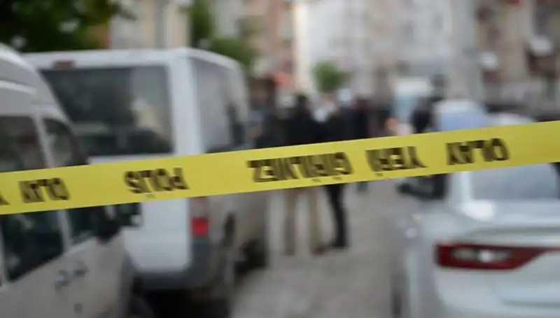 Satır ve Bıçaklı Kavga: Sokakta Kanlı Olay, 1 Ölü, 1 Yaralı!