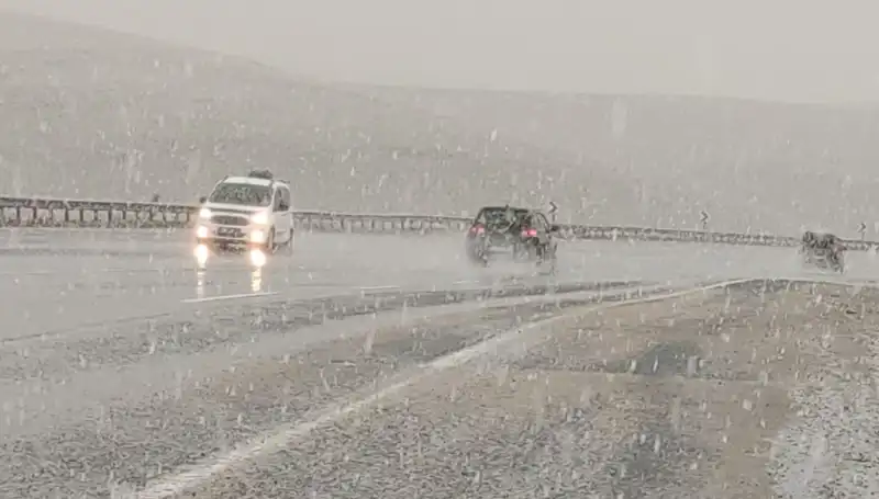 Nisan Ayında Baharın Yerine Gelen Kar Sürprizi Havanızı Değiştirecek