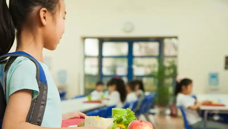 İspanya, Obeziteyle Mücadele İçin Yağlı Yiyecekleri Menüden Çıkarıyor!