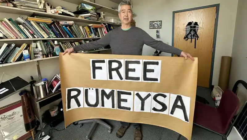 ABD'de Bir Profesör, Rümeysa Öztürk için Açlık Grevine Başladı!
