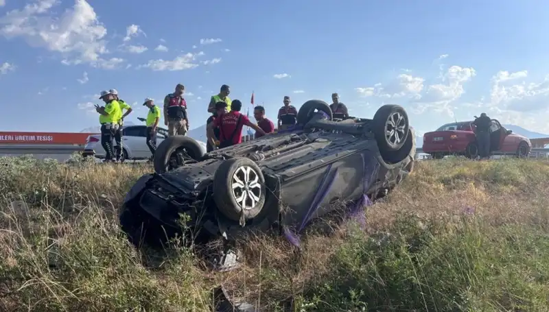 Nişan Töreni Sonrası Korkunç Kaza: 1 Ölü, 4 Yaralı