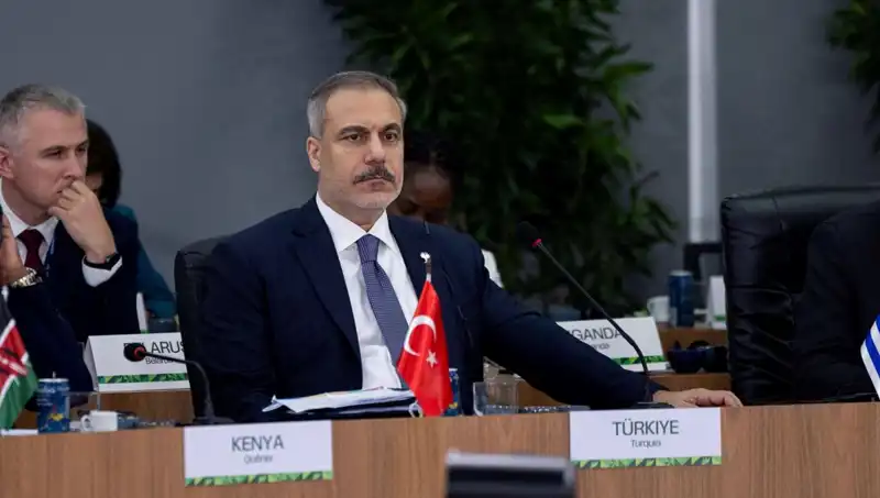 Yapay Zeka Tehlikesi: BRICS Zirvesi'nde Bakan Fidan Uyarıda Bulundu