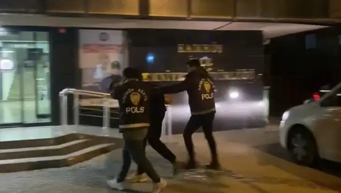 Galatasaray Taraftarına Saldıran Şüpheli, Emniyette Yakalandı