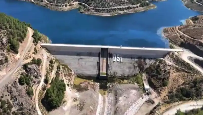 Çeşme'nin Su Sorunu Çözüldü: Kesintiler Artık Tarih Oluyor!