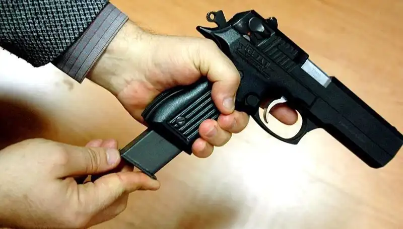 Silahını Kurcalarken Kendini Öldüren Kişinin Trajik Hikayesi