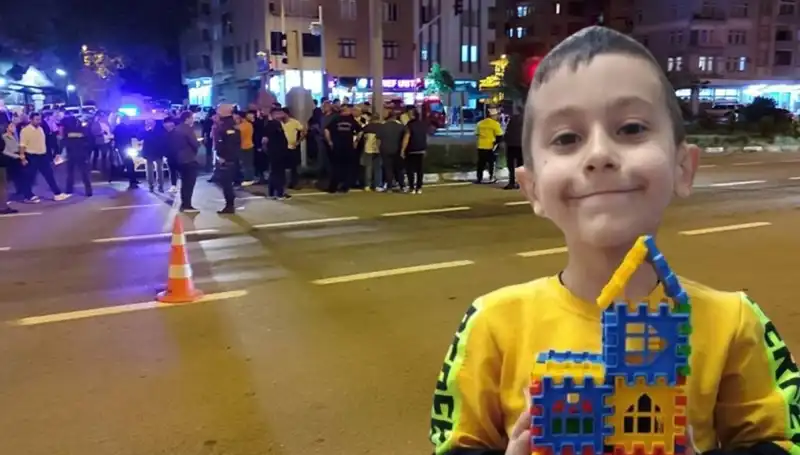8 Yaşındaki Çocuk Kamyonet Kazasında Hayatını Kaybetti: Aile Sarsıldı!