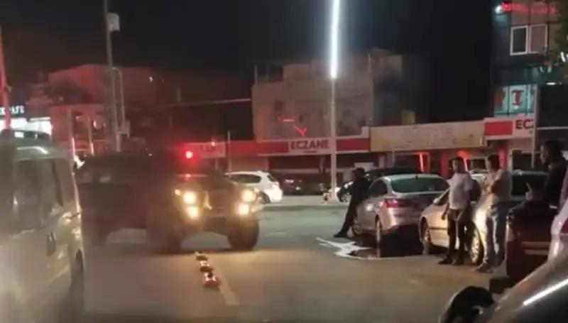 Kardeşi Annesini Bıçakla Yaraladı, Bir Korkunç Olay Daha: Kardeş Öldürüldü!